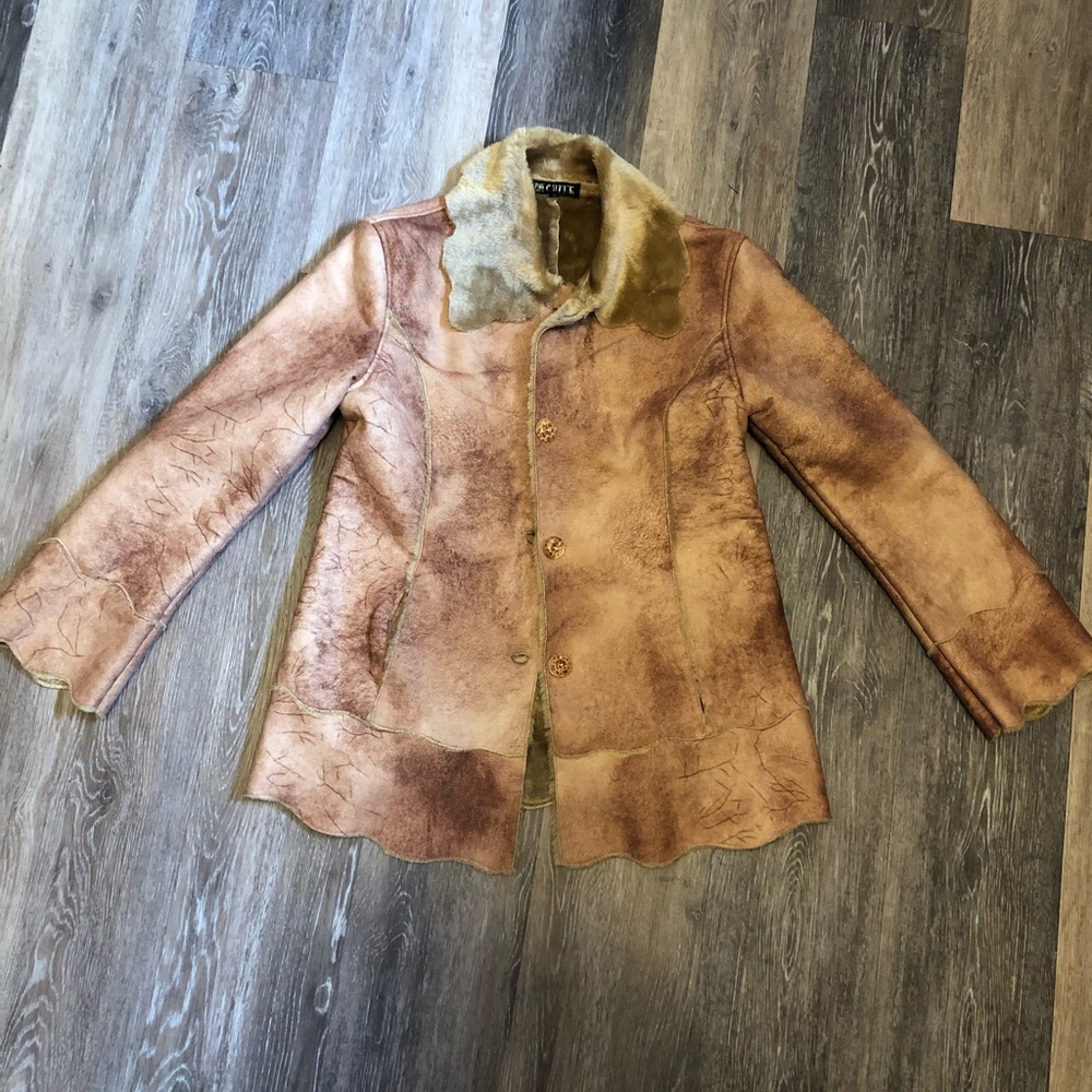 Adorable faux suede fleece lined coat! Soo cute!